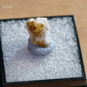 自然金 C12 native gold 中國陝西漢中郭鎮