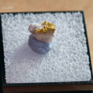 自然金 C13 native gold 中國陝西漢中郭鎮