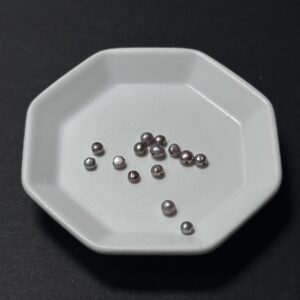 天然淡水珍珠配件｜通孔 濃紫迷你扁饅頭珠 3.5mm 1粒｜串珠材料
