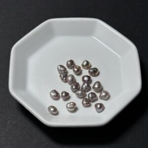 天然淡水珍珠配件｜通孔 銀紫小石頭異型珠 3/4mm 1粒｜串珠材料