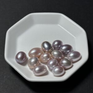天然淡水珍珠配件｜通孔 極光粉紫金屬色水滴米珠 9mm 1粒｜串珠材料