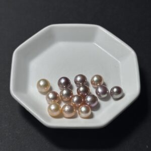 天然淡水珍珠配件｜無孔 金屬多彩饅頭珍珠 5.5mm 1粒｜串珠材料